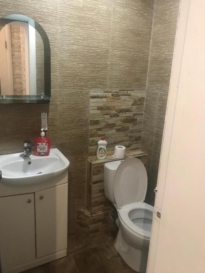 Desyatinnaya Hostel Kijów Zewnętrze zdjęcie